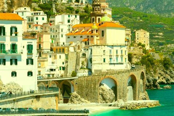 Runaway Rhino slot game